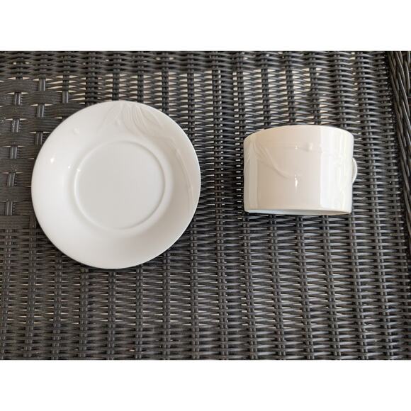 Mikasa Studio Nova Bamboo White Cup & Saucer Fine China M2050 Embossed, Set of 8 - Picture 5 of 5